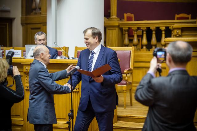 23.04.2015 23.04.2015