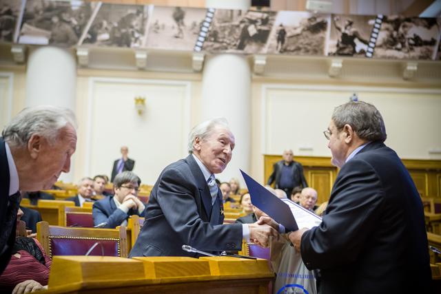 23.04.2015 23.04.2015