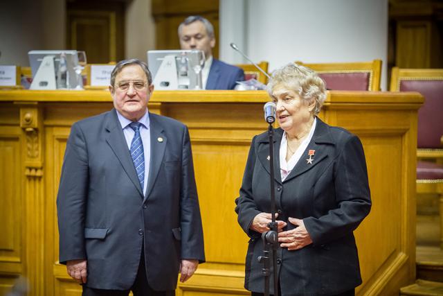 23.04.2015 23.04.2015